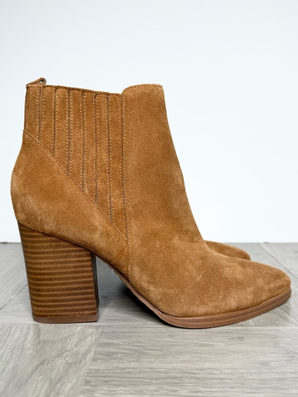 Marc Fisher Alva Brown Suede Pointy Toe Stacked Heel Boot 8 1/2 M